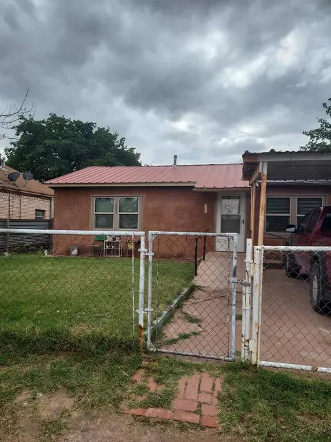 203 Austin, Van Horn, TX 79855 photo 1