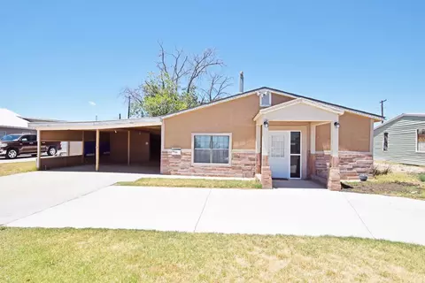 116 N Maple Ave, Kermit, TX 79745 photo 1