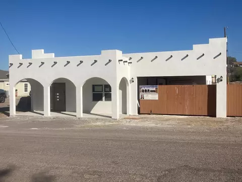605 E Alpine St, Presidio, TX 79845