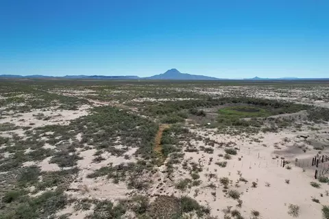25 Butcherknife Rd # -6, Alpine, TX 79830