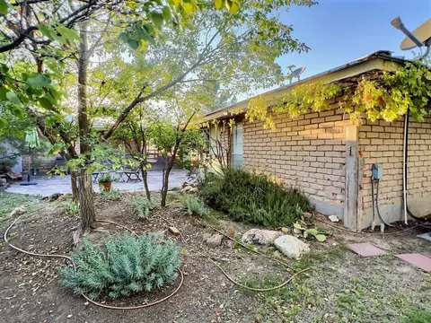 Exterior - 703 W Fourth St, Marfa, TX 79843 photo 5 of 11