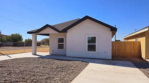 400 Dumas Ave, Wickett, TX 79788