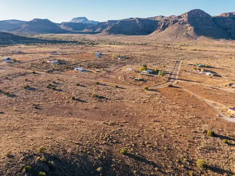 000 Wagon Rd, Alpine, TX 79830 photo 2