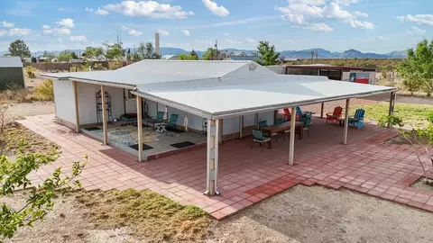 708 N Ave K, Marathon, TX 79842