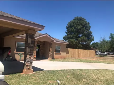 1700 Thompson, Crane, TX 79731 photo 1