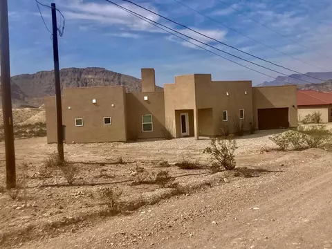 420 Santana Dr, Lajitas, TX 79852