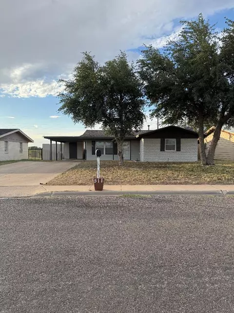 511 E 20th St, Crane, TX 79731 photo 1