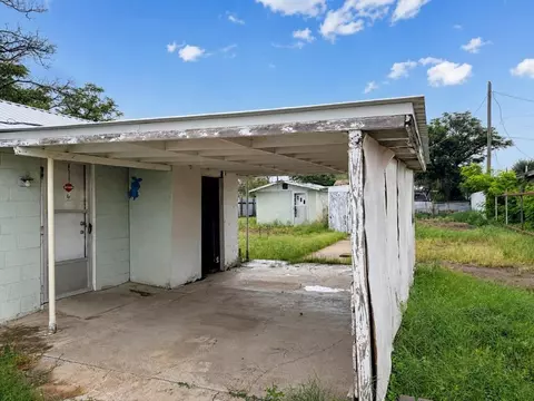 Exterior - 1404 E Ave F, Alpine, TX 79830 photo 9 of 9
