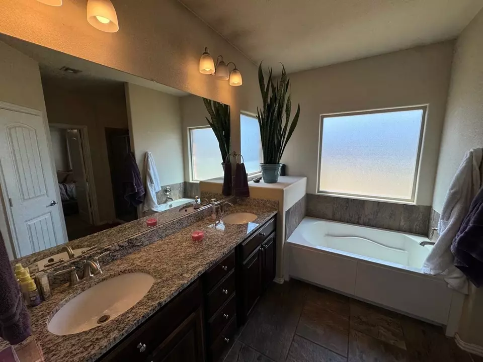 Bath - 6981 King Ranch Rd, Odessa, TX 79765 photo 1 of 3