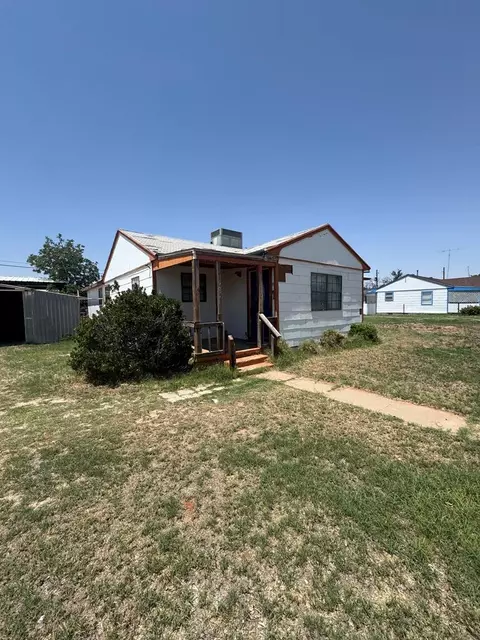 601 E 22nd St, Crane, TX 79731 photo 1