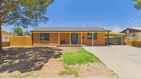 2027 S Alamo St, Pecos, TX 79772