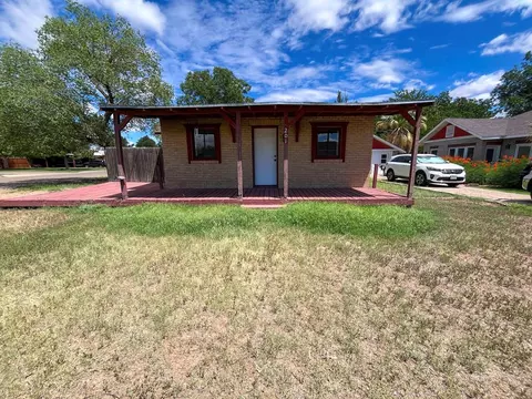 201 E Marfa Ave, Alpine, TX 79830