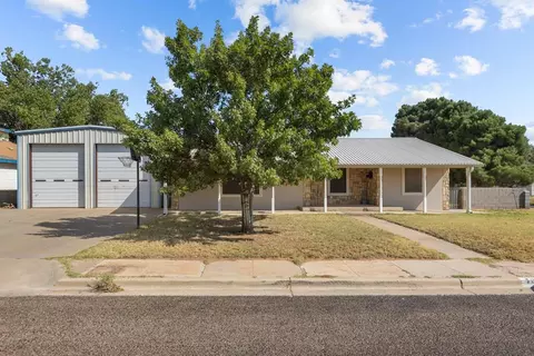 700 NW Ave A, Andrews, TX 79714
