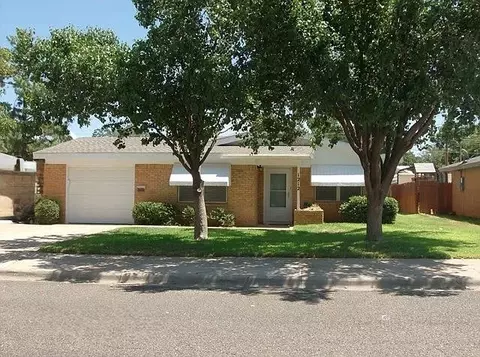 1212 NW 12th Pl, Andrews, TX 79714