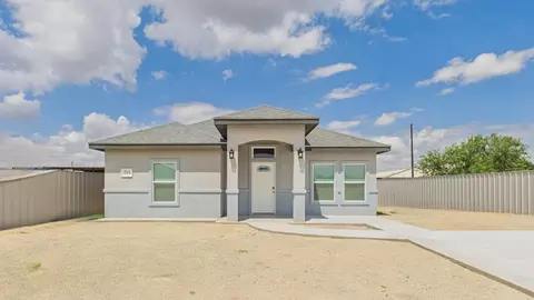 211 W A St, Monahans, TX 79756