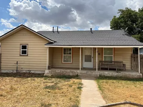 706 SW 2nd St, Andrews, TX 79714