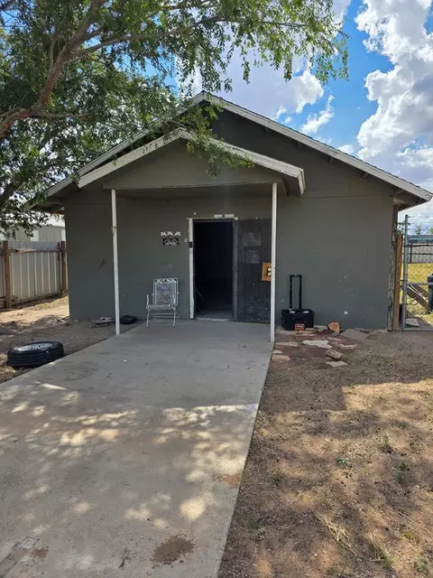 305311 N Dwight, Monahans, TX 79756