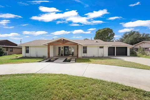 2309 Country Club Dr, Odessa, TX 79762