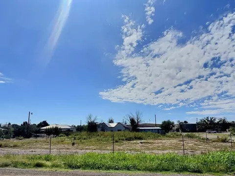 309 W First St, Marfa, TX 79843