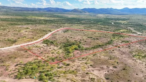 28 High Lonesome, Alpine, TX 79830