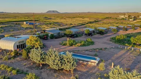 990 Antelope Hills Rd, Marfa, TX 79843