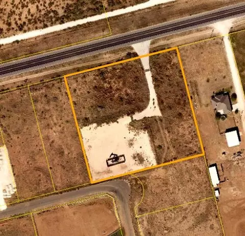 6651 E Coconut St, Gardendale, TX 79758