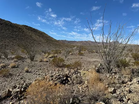 40 Red Fox Rd, Terlingua, TX 79852