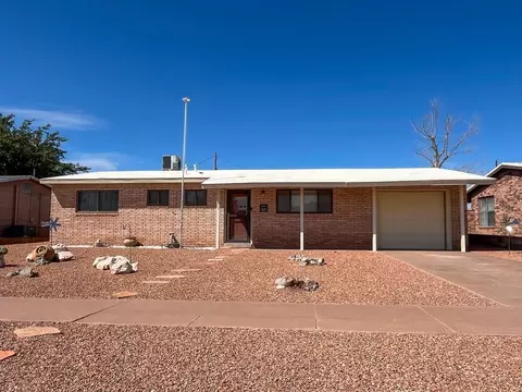 1007 Houston St, Van Horn, TX 79855 photo 1