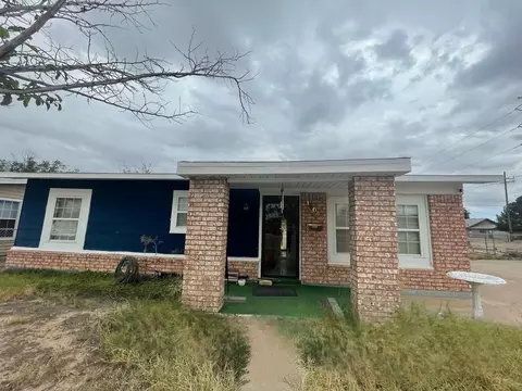 1604 N Jackson St, Fort Stockton, TX 79735