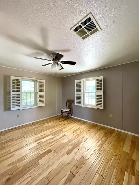 Bedroom - 211 E Texas St, Marfa, TX 79843 photo 1 of 6