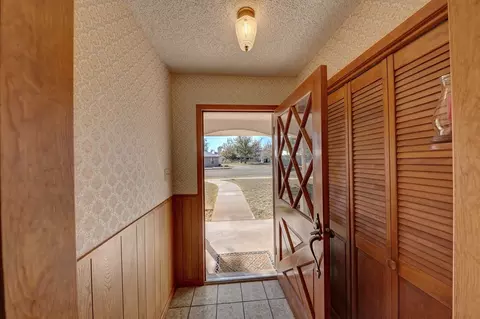 Entry Way - 209 E Marfa Ave, Alpine, TX 79830 photo 1 of 4