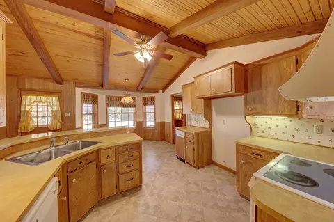 Kitchen - 209 E Marfa Ave, Alpine, TX 79830 photo 1 of 3