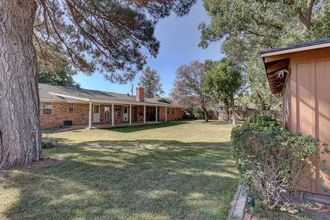 Exterior - 209 E Marfa Ave, Alpine, TX 79830 photo 3 of 5