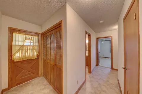 Entry Way - 209 E Marfa Ave, Alpine, TX 79830 photo 2 of 4