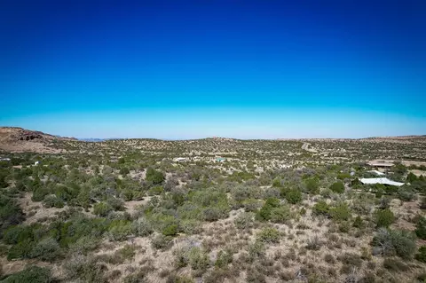 1086 Juniper, Alpine, TX 79830 photo 3