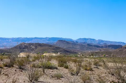 4 Comanche Mesa Dr, Lajitas, TX 79852