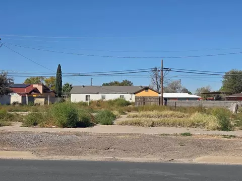 1713 S Eddy St, Pecos, TX 79772