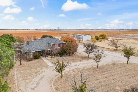 454 County Rd 105, Seminole, TX 79360