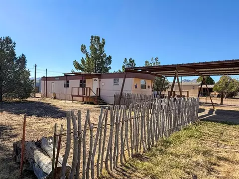 702 W Eagle Pass, Alpine, TX 79830 photo 1