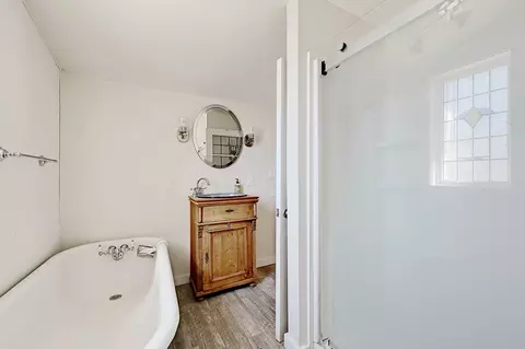 Bath - 405 N Austin St, Marfa, TX 79843 photo 7 of 8
