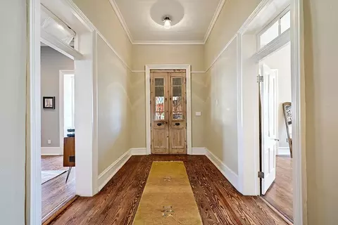 Entry Way - 405 N Austin St, Marfa, TX 79843 photo 1 of 5