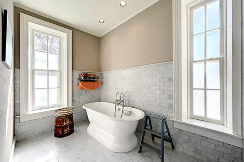 Bath - 405 N Austin St, Marfa, TX 79843 photo 4 of 8