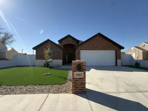 1003 S Bruce Ave, Monahans, TX 79756