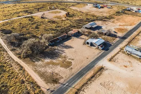 1101 SW Ave I, Andrews, TX 79714