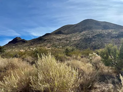 813 Terlingua Ranch Rd, Terlingua, TX 79852