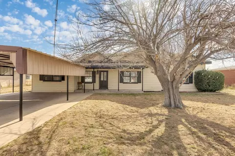 341 Van St, Kermit, TX 79745 photo 1