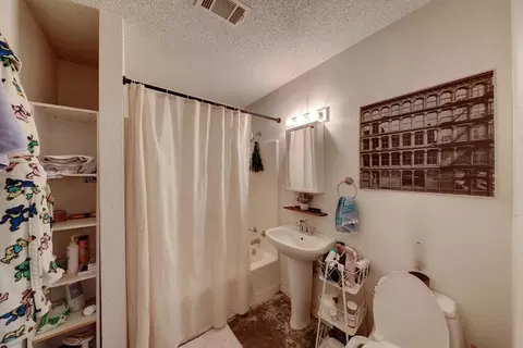 Bath - 400 E 1st St #A-D, Marfa, TX 79843 photo 1 of 3