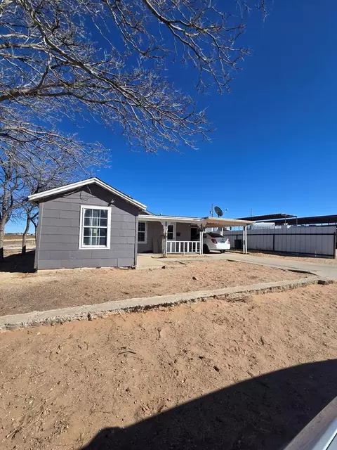 247 N Hickory St, Kermit, TX 79745