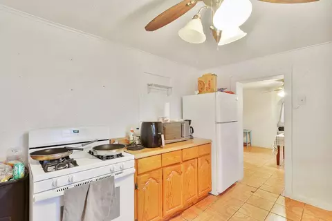 Kitchen - 610 E Columbia St, Marfa, TX 79843 photo 3 of 3