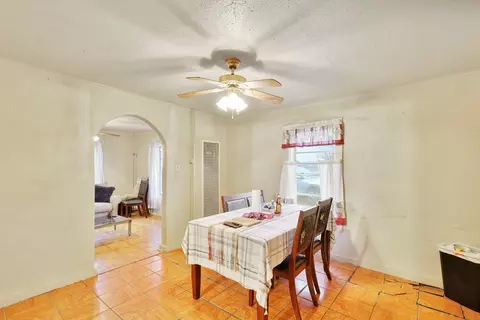 Dining - 610 E Columbia St, Marfa, TX 79843 photo 1 of 3